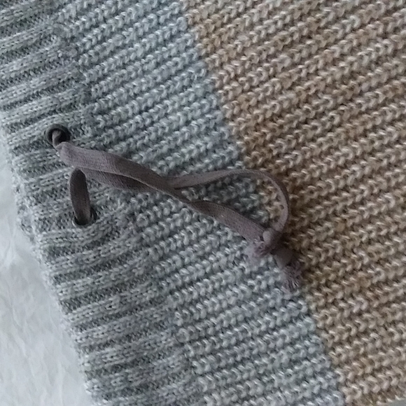 Reaction Kenneth Cole Neck Scarf - Picture 2 of 11